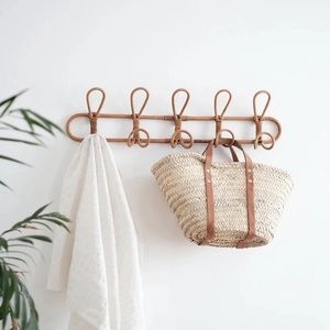 5 hook rattan wall hanger